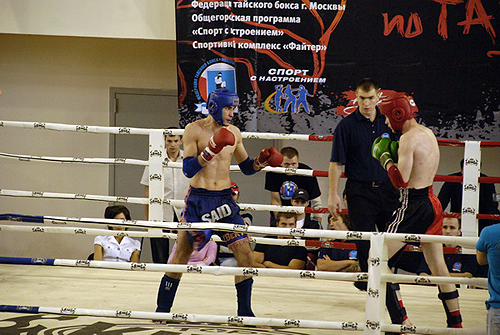 Купить занятие тайским боксом в Смоленске. Сервис Ultra Подарки. Хотите взять уроки Муай Тай в клубе тайского бокса? Купите сертификат на занятие тайским боксом в Смоленске. Сервис UltraPodarki.ru 8 800 505 95 30. Занятия тайским боксом, тайский бокс индивидуальные занятия, занятия тайским боксом в Смоленске, тайский бокс цена, тайский бокс тренировка, тайский бокс клуб, тайский бокс клуб в Смоленске, муай тай, уроки муай тай, сертификат на тайский бокс, Муай Тай Смоленск, Тайский бокс Смоленск, купить тайский бокс, купить муай тай, купить Тайский бокс Смоленск