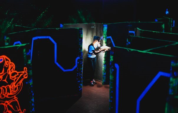 Игра в лазертаг в Смоленске. Сервис Ultra Подарки. Купить лазертаг в городе Смоленскf. Попробуйте лазерный пейнтбол в лазертаг клубе. Цены на лазертаг. Сервис: UltraPodarki.ru 8 800 505 95 30. Лазертаг в Смоленске, купить лазертаг Смоленск, лазертаг, купить лазертаг, лазерный пейнтбол Смоленск, лазертаг для детей Смоленск, лазертаг клуб, лазертаг клуб Смоленск