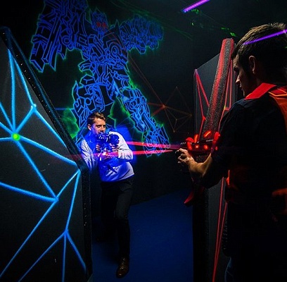 Игра в лазертаг в Смоленске. Сервис Ultra Подарки. Купить лазертаг в городе Смоленскf. Попробуйте лазерный пейнтбол в лазертаг клубе. Цены на лазертаг. Сервис: UltraPodarki.ru 8 800 505 95 30. Лазертаг в Смоленске, купить лазертаг Смоленск, лазертаг, купить лазертаг, лазерный пейнтбол Смоленск, лазертаг для детей Смоленск, лазертаг клуб, лазертаг клуб Смоленск