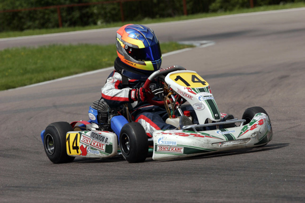 Картинг в Смоленске. ULTRA ПОДАРКИ. Купить картинг в Смоленске. Попробуйте участие в настоящей гонке и получите порцию незабываемых эмоций. Гонки на картах - это приятно и доступно. Сервис UltraPodarki.ru 8 800 505 95 30. Картинг Смоленск, картинг, гонки на картах Смоленск, гонки на картах, езда на карте Смоленск, езда на карте, купить картинг Смоленск, купить картинг, картинг цена Смоленск, картинг цена, картинг клуб Смоленск, картинг клуб, картинг центр, картинг центр Смоленск