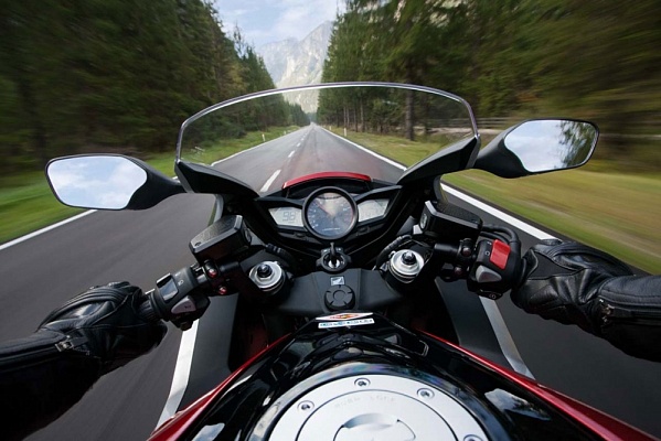 Катание на мотоцикле в Смоленске. ULTRA ПОДАРКИ. Купить катание на мотоцикле в Смоленске. Попробовав езду на мотоциклах, вы получите порцию адреналина и невероятные эмоции. Сервис: UltraPodarki.ru 8 800 505 95 30.. Катание на мотоцикле в Смоленске, прокат мотоциклов Смоленск, катание на мотоциклах, прокат мотоцикла, езда на мотоцикле Смоленск, езда на мотоцикле, мотопрогулка Смоленск, мотопрогулка