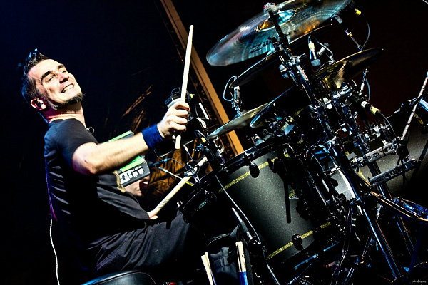 Купить игру на барабанах в Смоленске. Сервис Ultra Подарки. Хотите играть на барабанах? Купите сертификат на обучение игре на барабанах в Смоленске. Сервис UltraPodarki.ru 8 800 505 95 30. Игра на барабанах, уроки игры на барабанах, обучение игре на барабанах, барабан обучение, играть на барабанах, игра на барабанах сертификат, уроки на барабанах, игра на барабанах в Смоленске, уроки игры на барабанах в Смоленске, барабаны цена Смоленск, уроки на барабанах в Смоленске